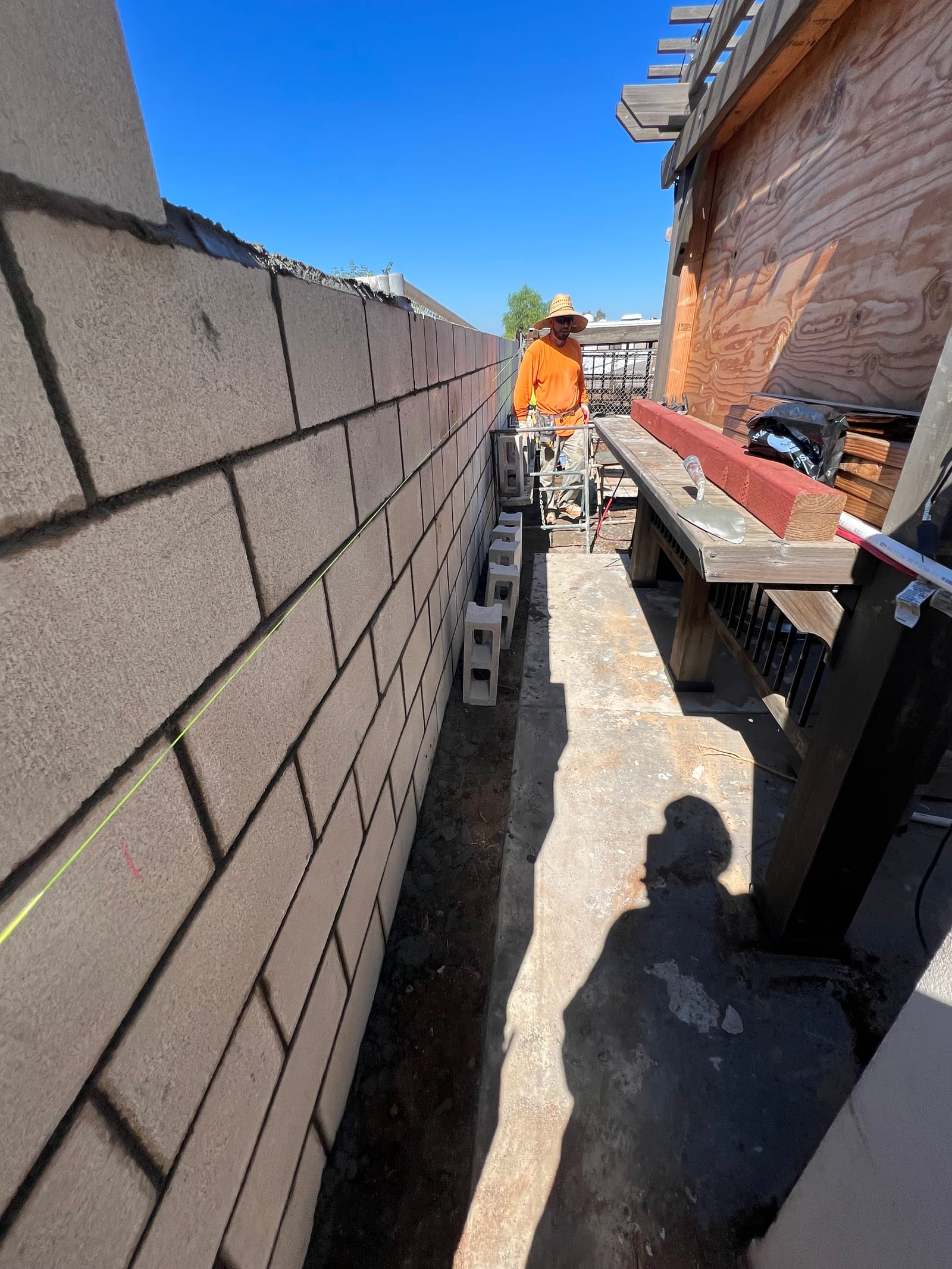Block wall construction